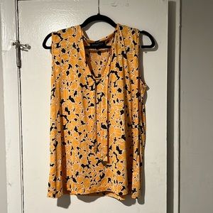 Jones New York Yellow and Black Sleeveless Top. Size 1x.